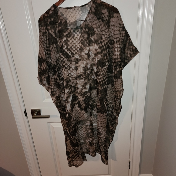 Beach Coverup - Picture 3 of 3